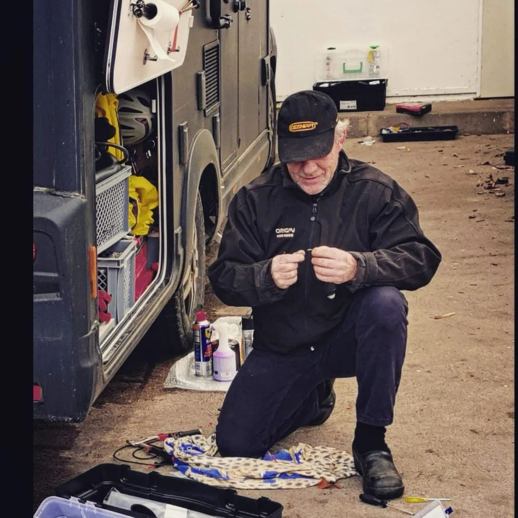 Snippwerk Partner beim Einbau an einem Wohnmobil